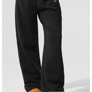 ALO Yoga Black Straight Leg Pants